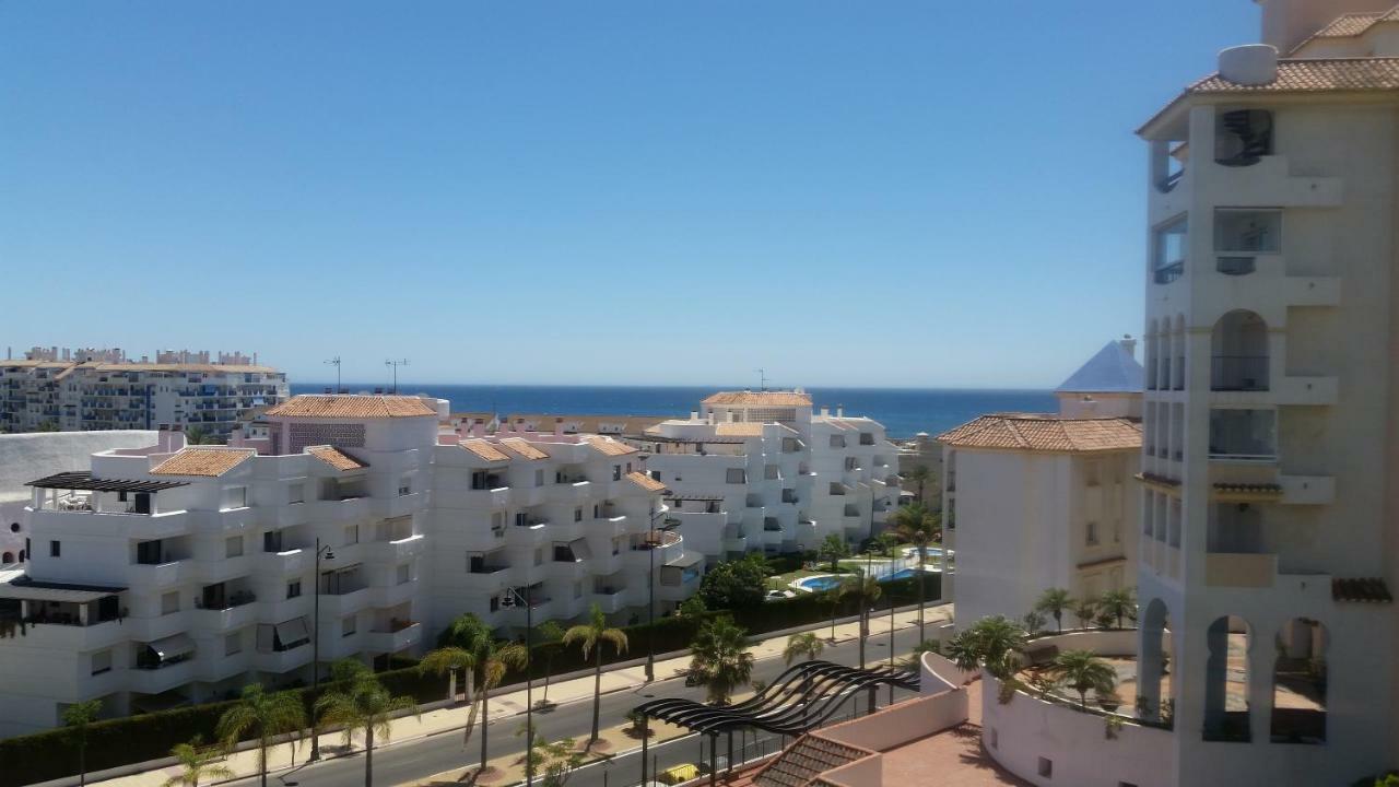 Puerto Deportivo Estepona Exterior photo